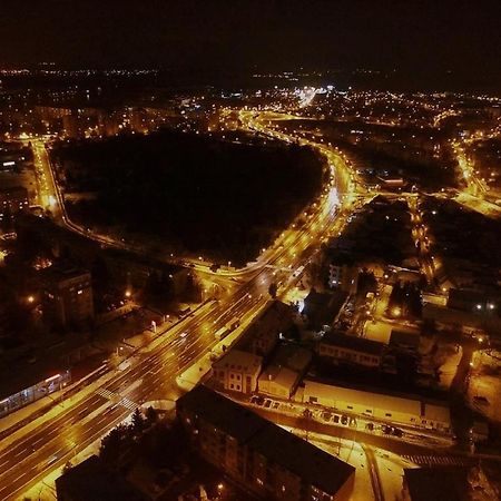 Komárno Amira Apartman מראה חיצוני תמונה