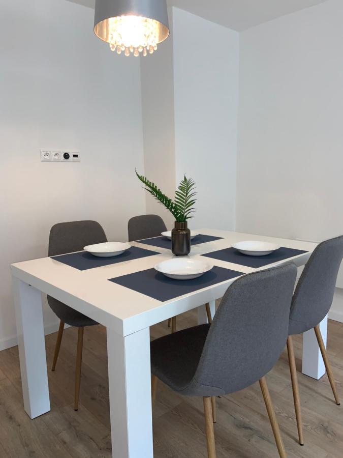Komárno Amira Apartman מראה חיצוני תמונה